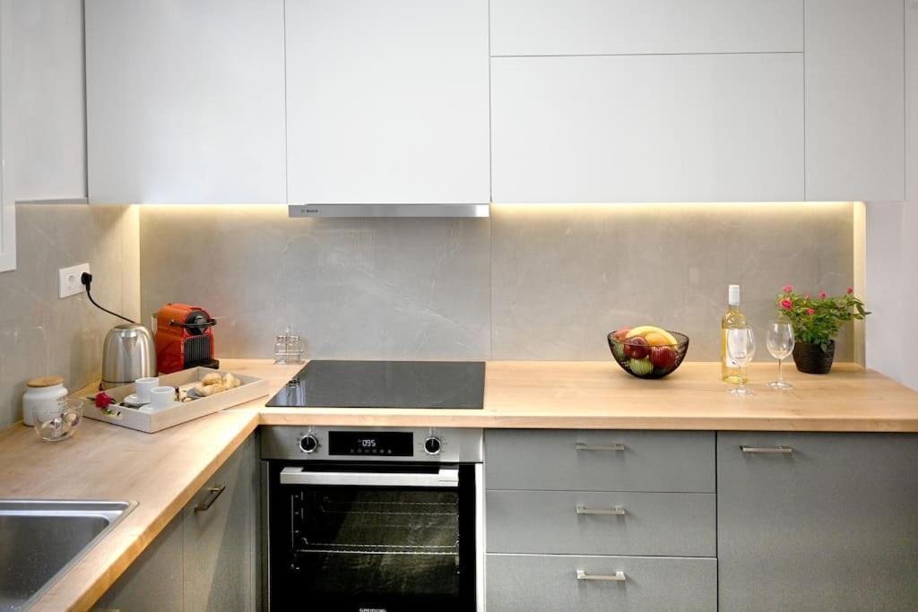 Marie'S Luxury City Center Apartment Heraklion  Exterior photo